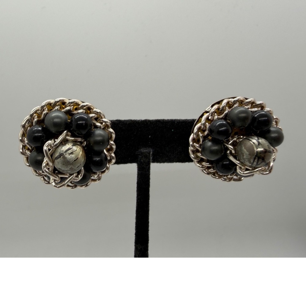 Vintage Trifari Black Bead Silver Tone Chain Border Clip On Earrings